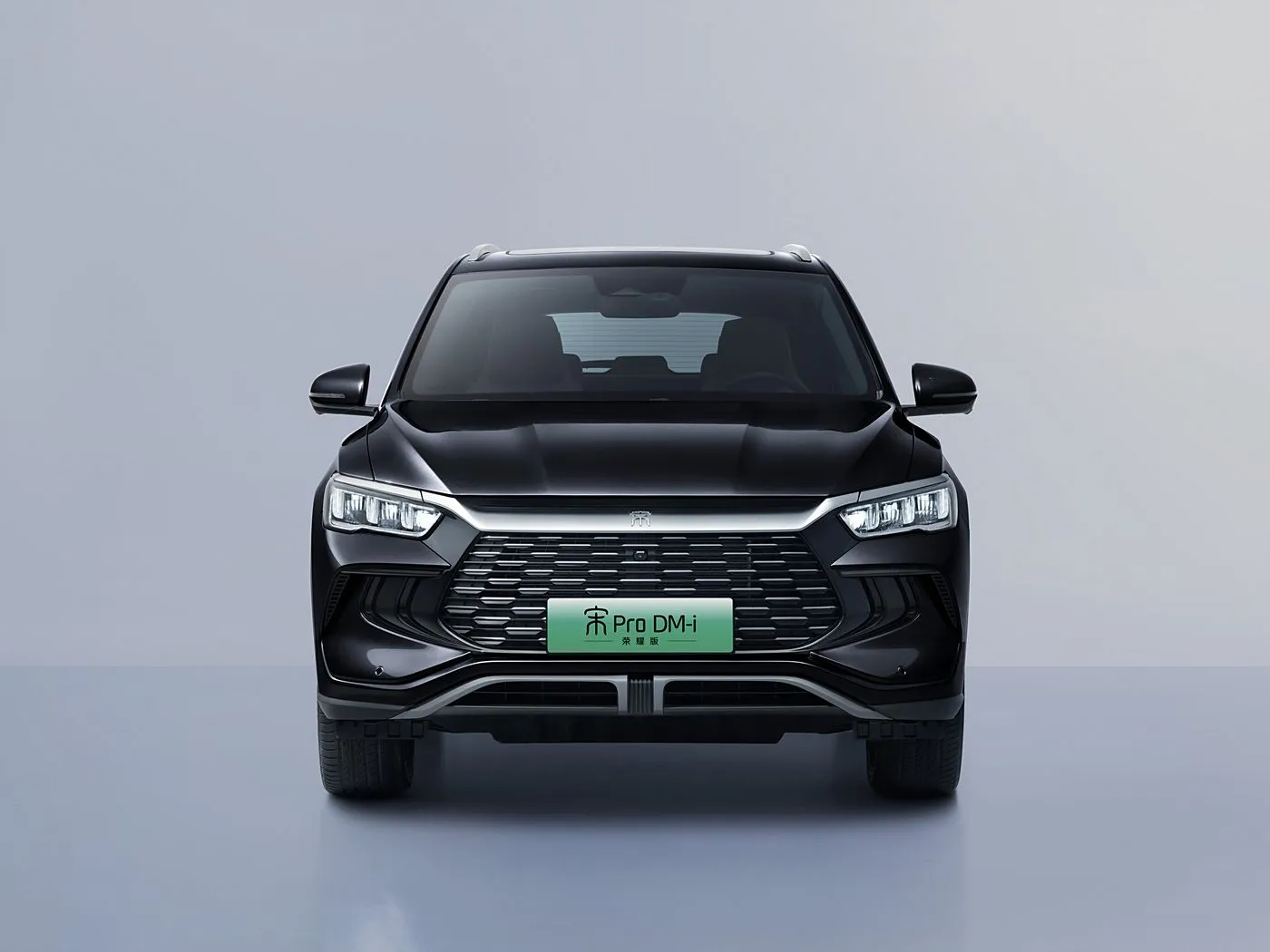 BYD Song Pro DM-i Uzun Menzilli Hibrit YENİ ENERJİ Aracı ile Kompakt PHEV SUV