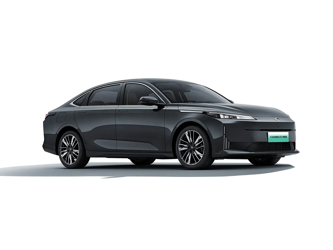Changan Qiyuan A05 Kompakt EV Araba Hızlı Şarjlı Hibrit EV Motorlu Yeni Enerji Aracı Sol Direksiyon