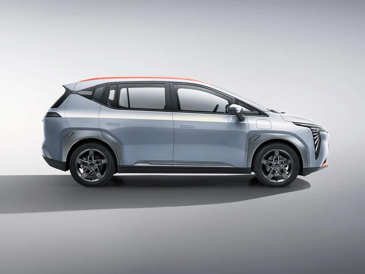 GAC Aion Y Plus Elektrikli Araba Akıllı Sürüş Versiyonu 5 Kapılı 5 Koltuklu EV SUV 150Kw Satılık Yeni Enerji Aracı