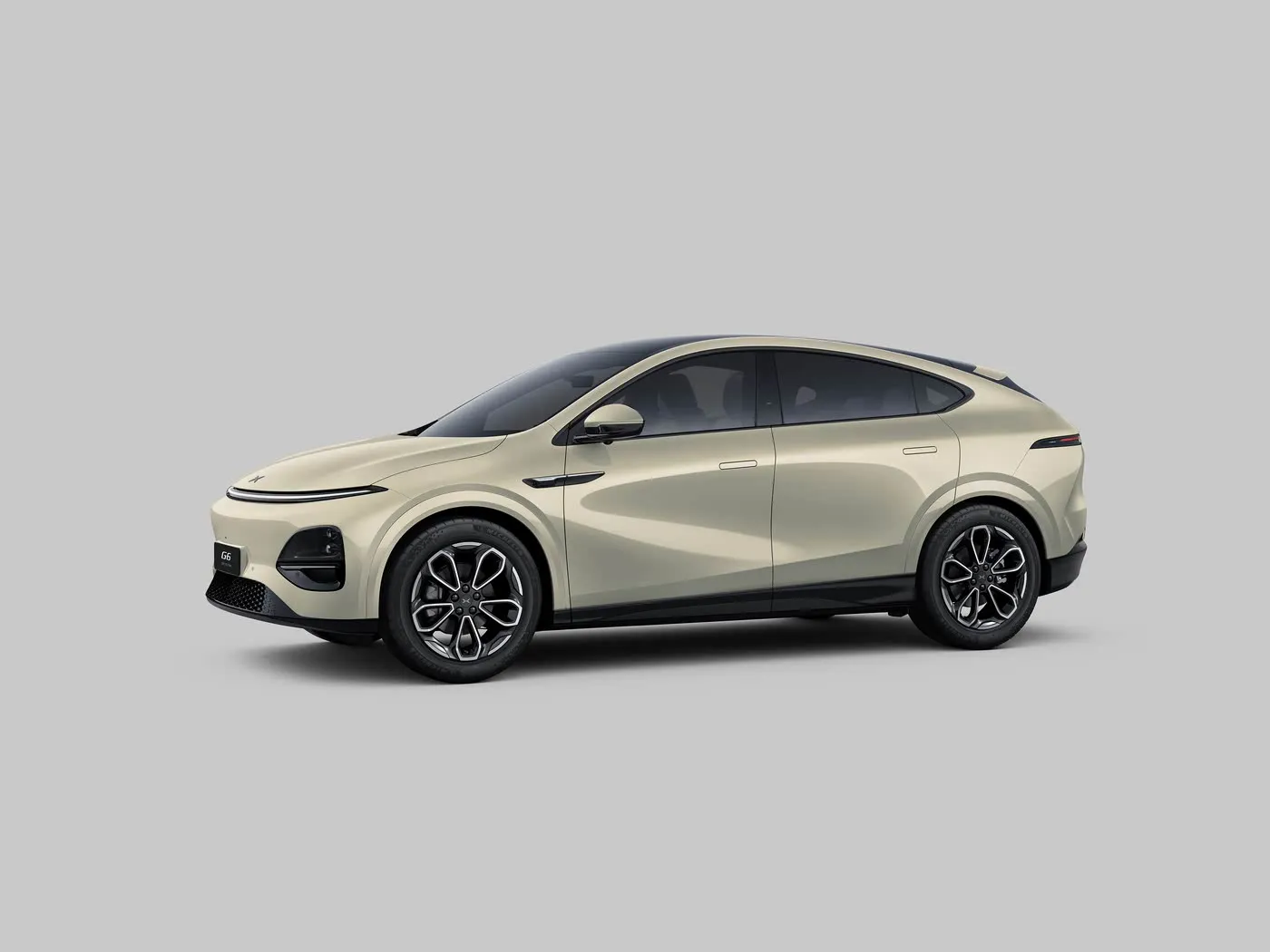 Xpeng G6 Elektrikli Mini SUV Otomatik Şanzıman 4WD Lityum Pil ile Sürüş Yeni Enerji Aracı Sol Direksiyon Yakıt Hücreli Motor EV
