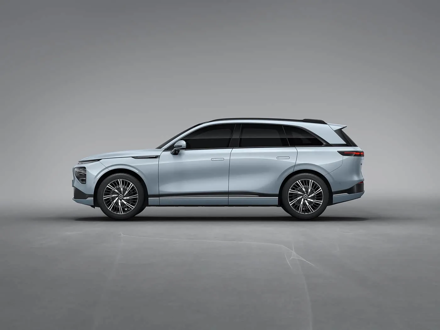 Xpeng G9 Lüks 4 Kapılı 5 Kişilik SUV Elektrikli Araç 4WD Sürüş Moduna Sahip Yeni Enerji MPV Hatchback PHEV Gücü ve EV Motoru Sol