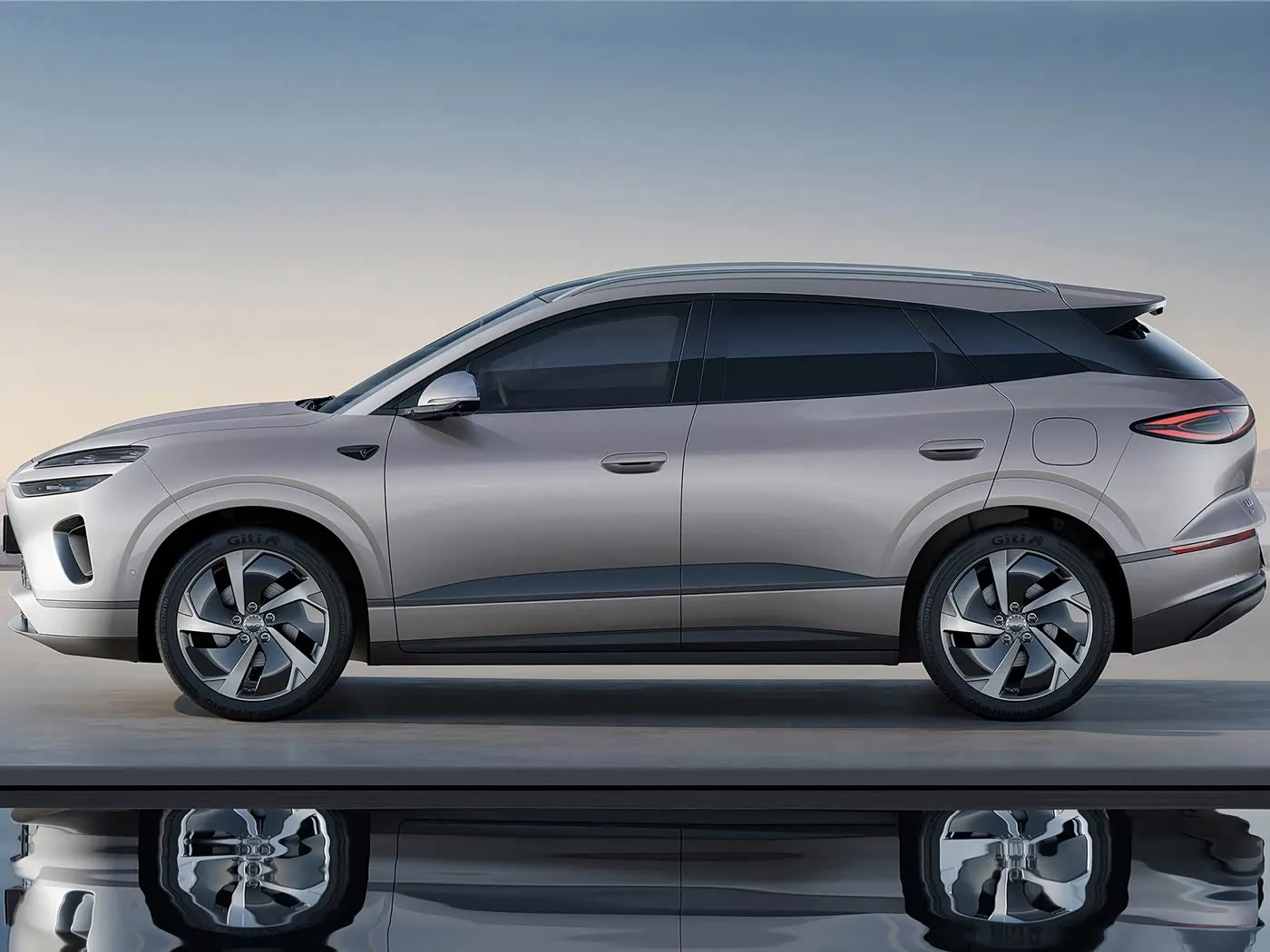 BYD Sea Lion 06 Çift Güçlü (EV/DM-i) Kompakt SUV – 520-605 km EV Menzili/1092 km DM-i Menzili ve L2 DiPilot