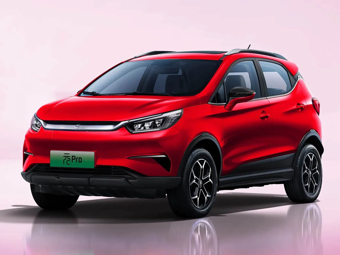 BYD Yuan Pro Lüks Elektrikli SUV 320KM Menzil Şehir İçi Sürüş için Gelişmiş Özellikler Yeni Enerji Aracı