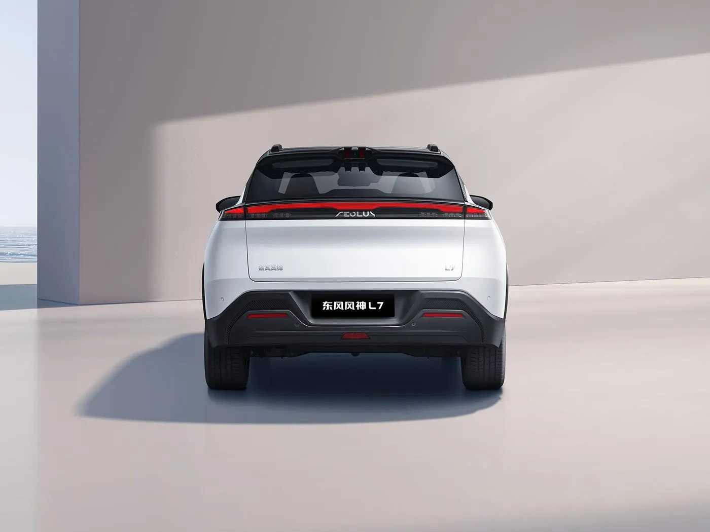 Dongfeng Aeolus L7: EV/PHEV SUV 5 Koltuklu Premium Deri Koltuklara Dokunuyor Uzun menzilli yeni enerji aracı