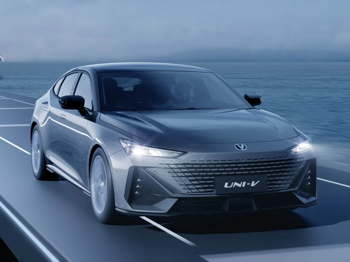 Changan UNI V Sport Edition Otomatik Sedan Yeni FWD R18 Lastikler ACC Cruise Euro VI Koyu Kaplamalı Deri İç Mekan Sol Direksiyon