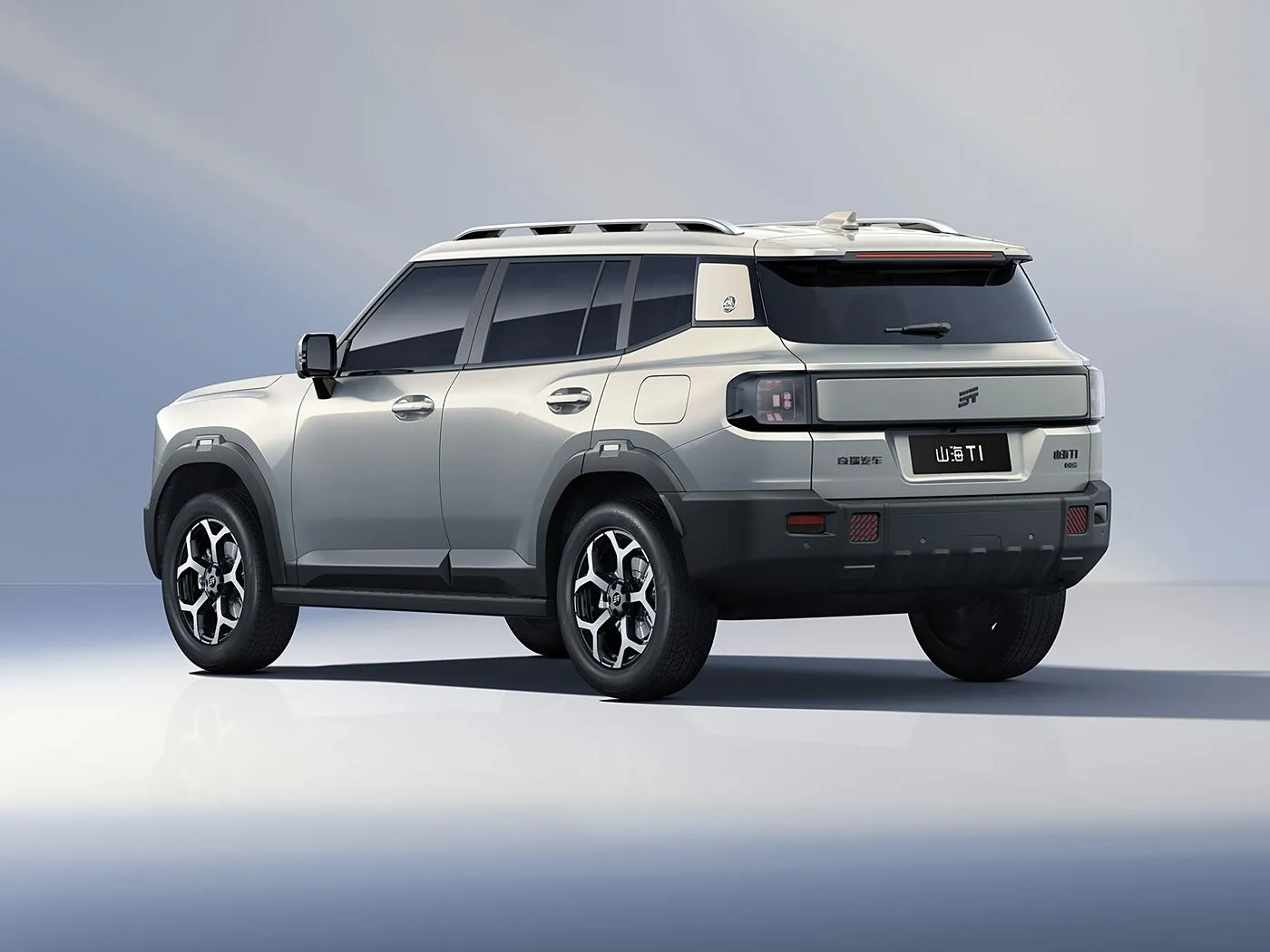 Jetour T1 SHANHAI Yeni Model Kompakt SUV Elektrikli PHEV Eklentisi Hibrit Otomatik Şanzıman Deri Koltuklar ACC Cruise FWD Euro VI Interio