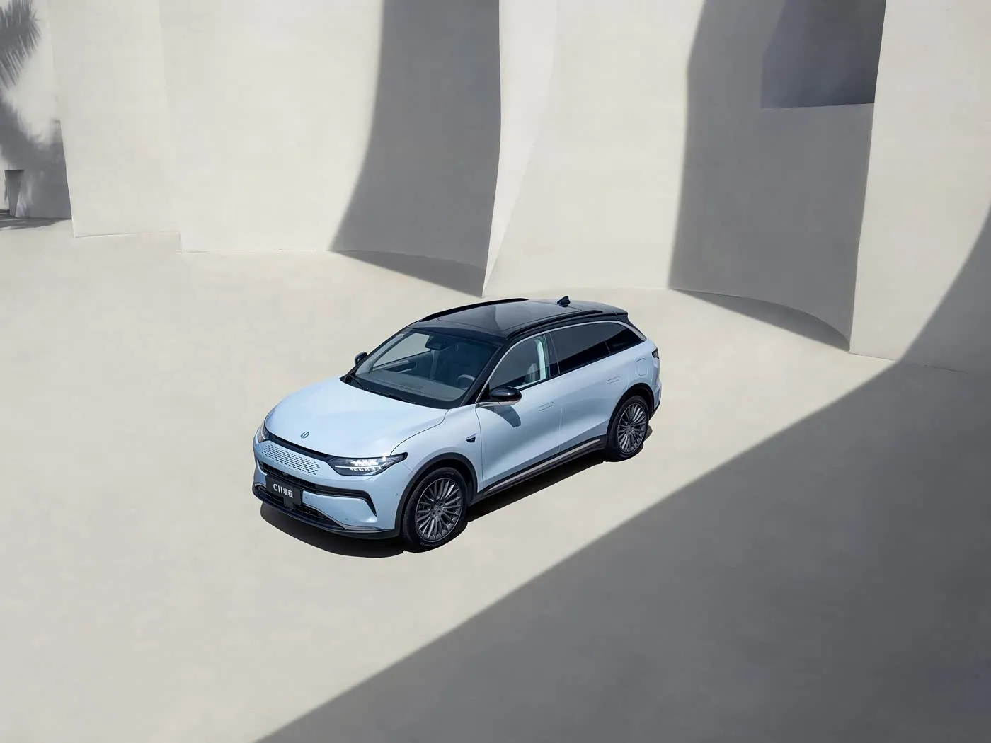 Leapmotor C11 Konfor Versiyonu Hibrit Elektrikli SUV PHEV Araba, Genişletilmiş Menzilli Yeni Enerji Aracı