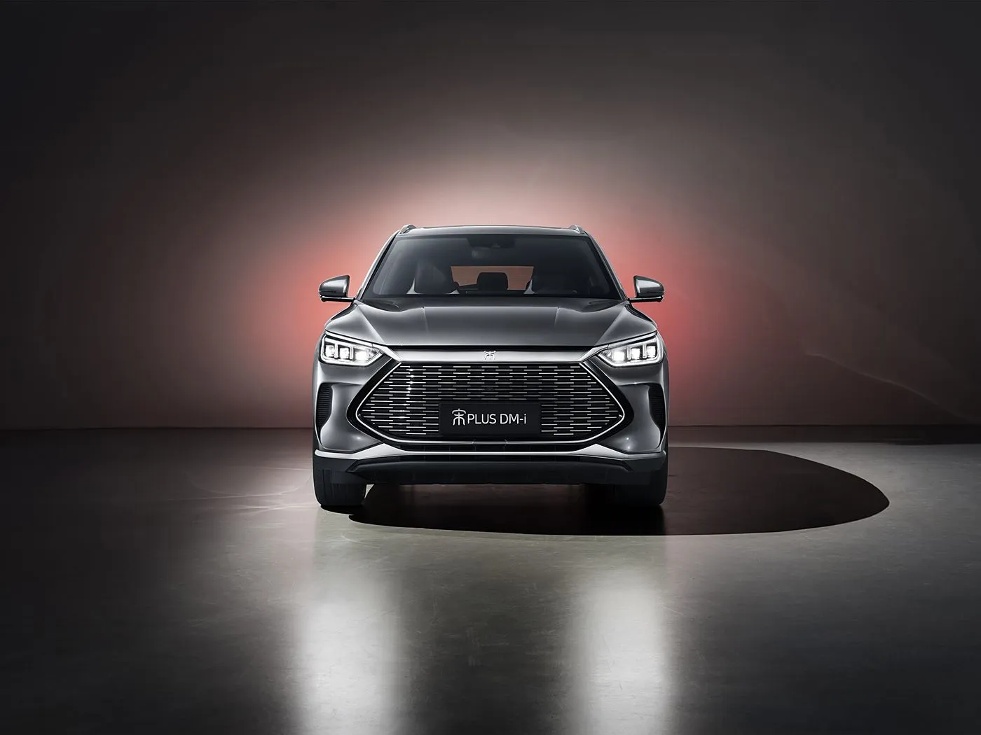 BYD Song Plus SUV Arka Kameralı Otomatik AWD Deri Koltuklar Hibrit Yakıtlı Sol Direksiyon