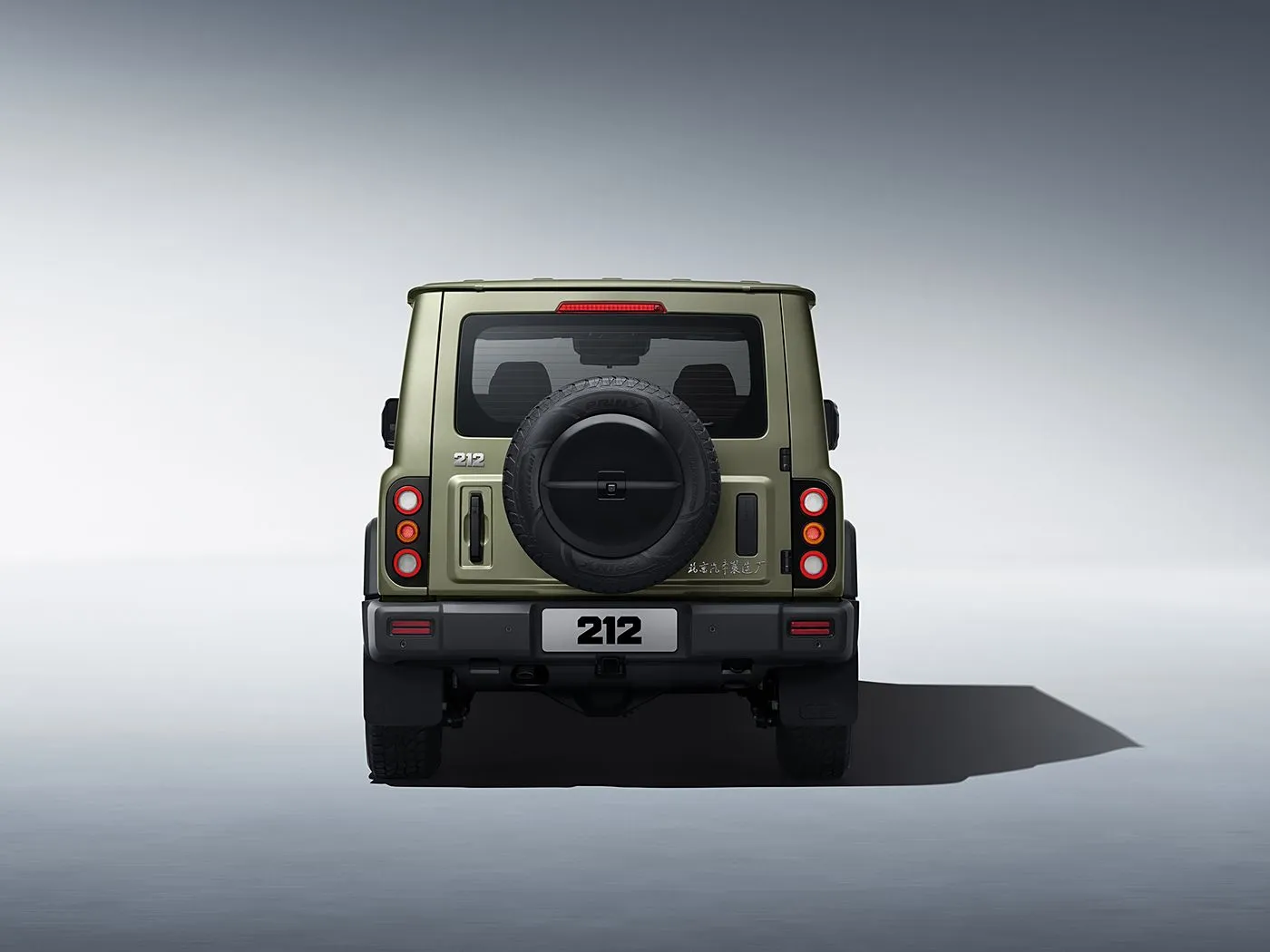 2025 BAIC 212 T01 Sağlam 4WD Kompakt SUV Benzinli/Dizel 8AT ve Deri İç Isıtmalı Deri Direksiyon Uzun Dingil Mesafesi