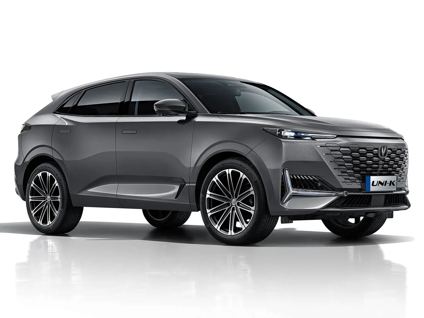 BYD E2 Lüks Elektrikli EV Sedan SUV Hatchback Lityum Pil Motorlu Sol Direksiyonlu Araba Çin'in Yeni Enerji Aracı