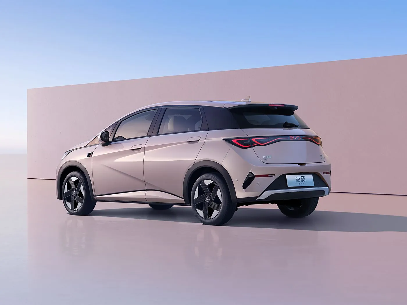 BYD Dolphin Urban Style Mini Elektrikli Hatchback Akıllı Teknolojiye Sahip Yeni Enerji Aracı