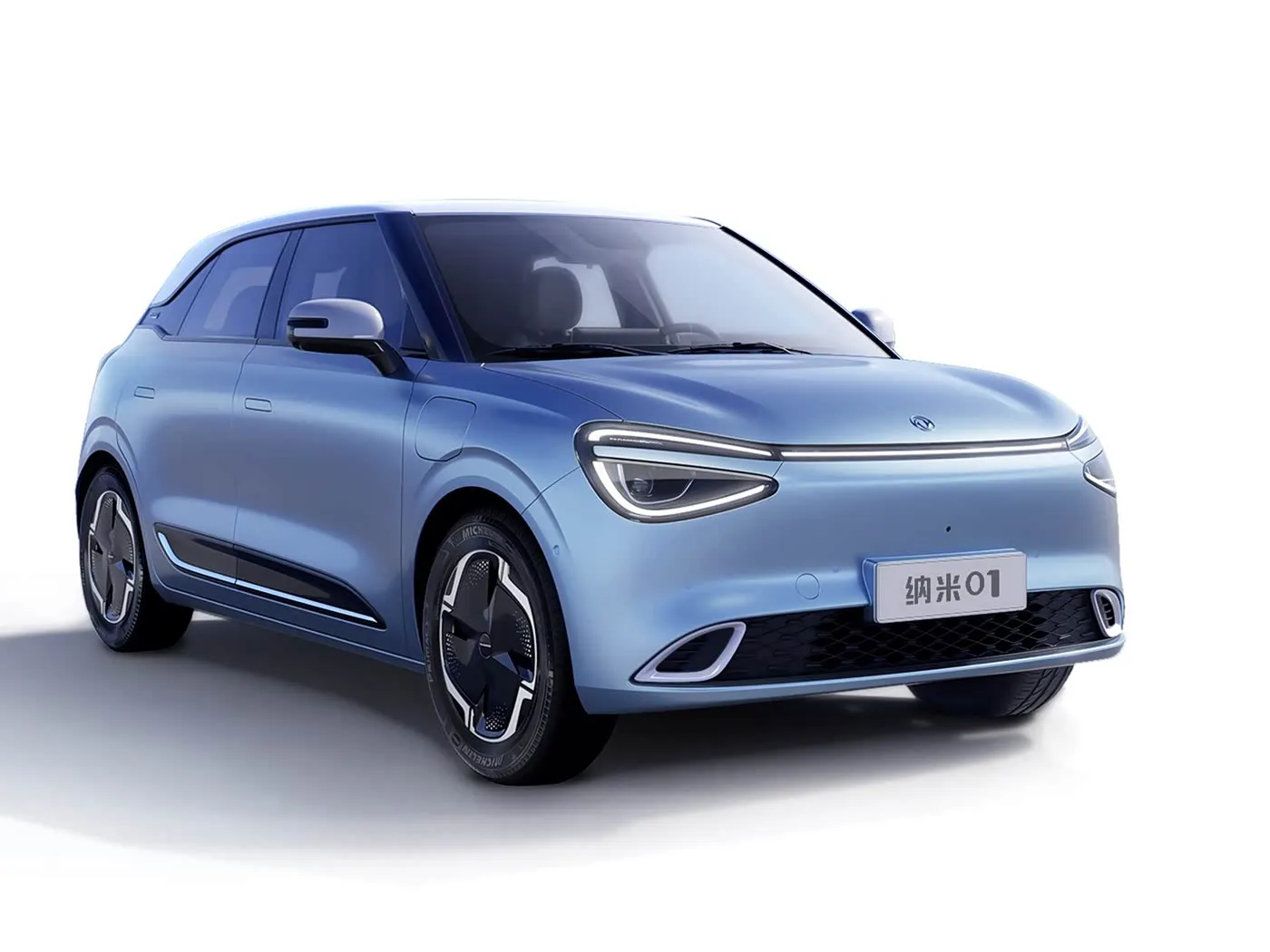 Dongfeng Nami 01 Tamamen Elektrikli Kompakt SUV Şehir İçi ve Aile Seyahati için Yüksek Hızlı Uzun Menzilli Akıllı EV