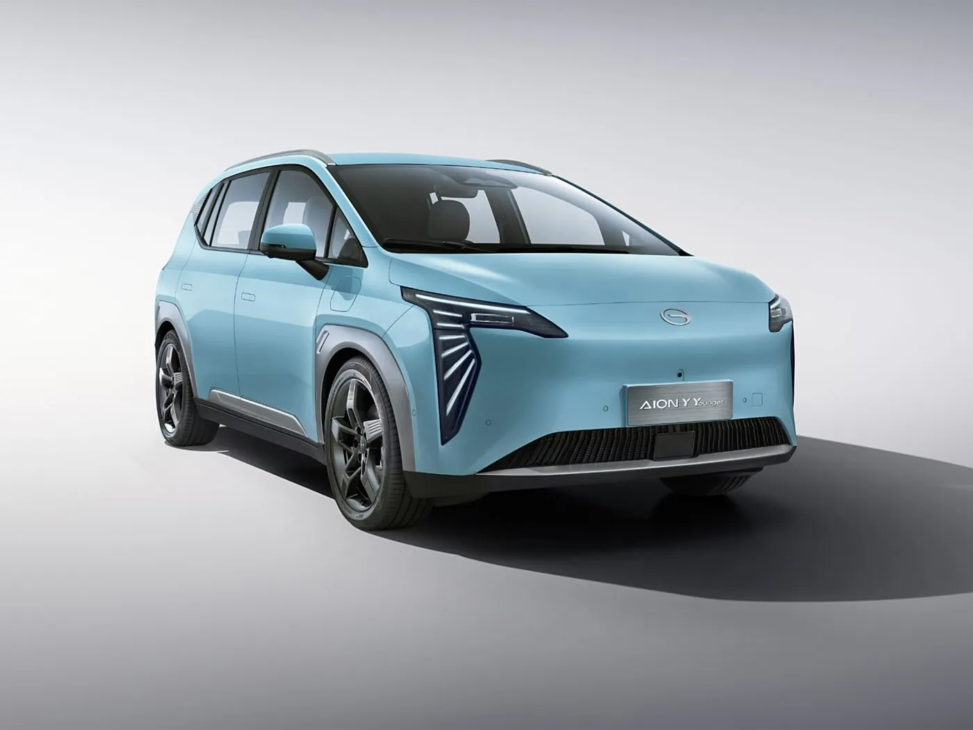 GAC Aion Y Plus Elektrikli Araba Akıllı Sürüş Versiyonu 5 Kapılı 5 Koltuklu EV SUV 150Kw Satılık Yeni Enerji Aracı