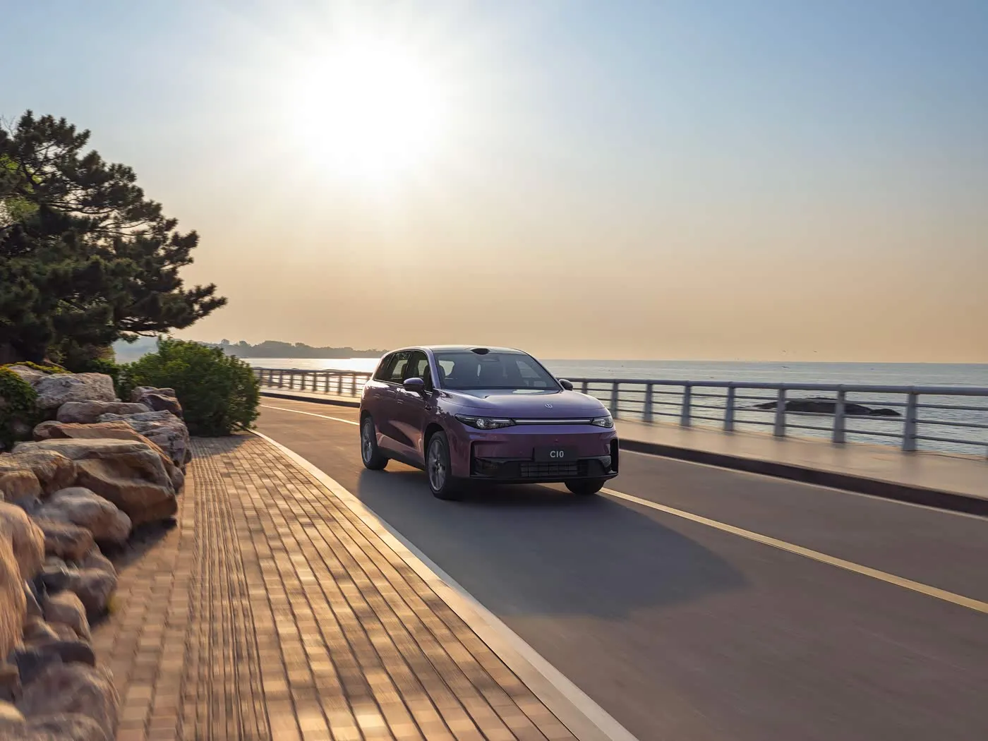 LEAPMOTOR C10 Hibrit Yüksek Hızlı 4WD Elektrikli SUV 170km Menzil Çin'den Yeni Enerji Aracı