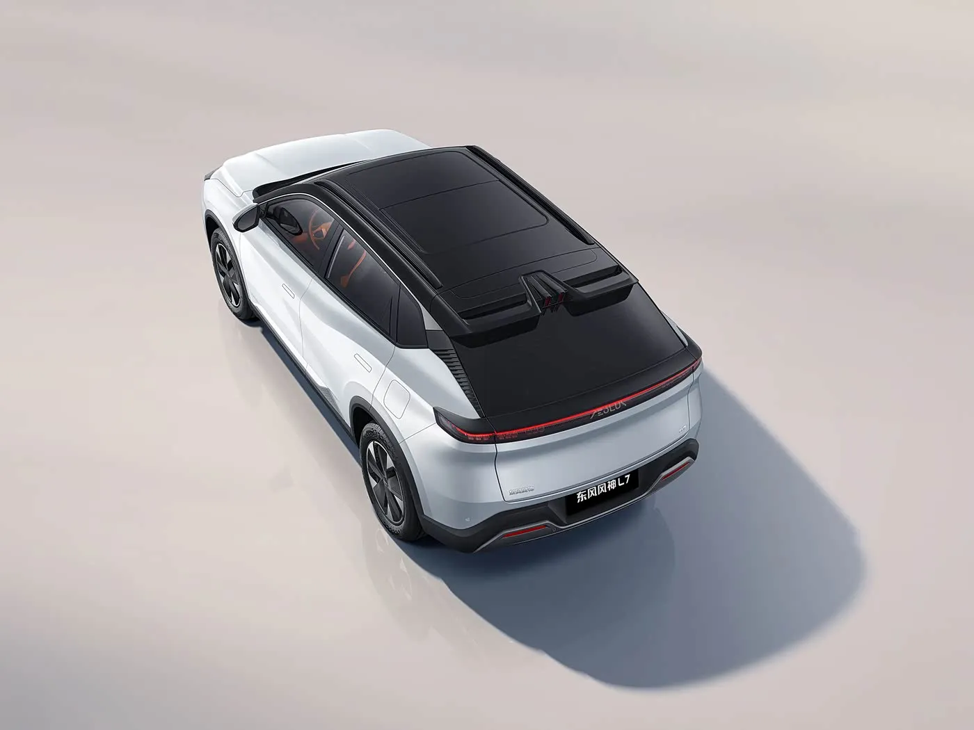 Dongfeng Aeolus L7: EV/PHEV SUV 5 Koltuklu Premium Deri Koltuklara Dokunuyor Uzun menzilli yeni enerji aracı