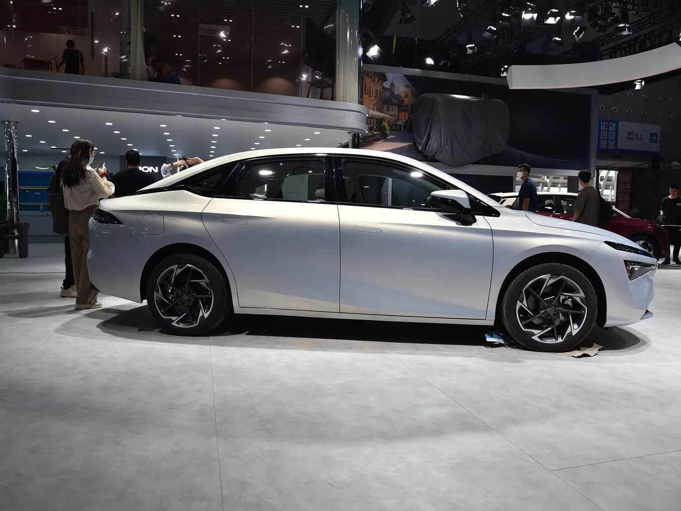 AION S MAX Lüks Elektrikli SUV Gelişmiş Yüksek Hız Özelliklerine Sahip Hibrit EV Çevre Dostu Yeni Enerji Aracı